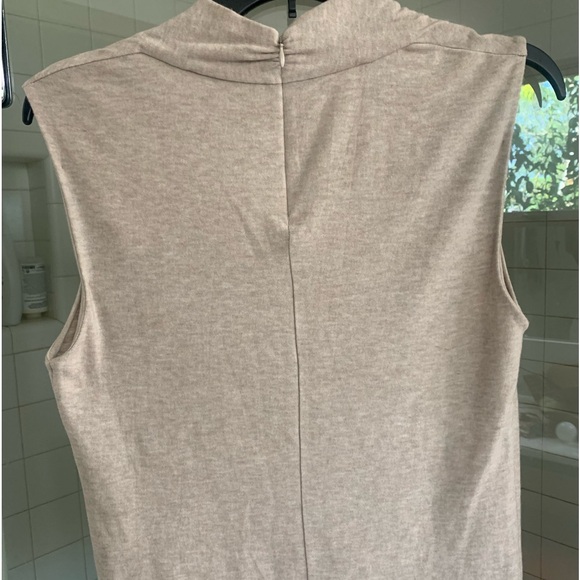 Vince set.  Simple elegance.  Faux knot wrap skirt-midi with matching shell. - Picture 2 of 12